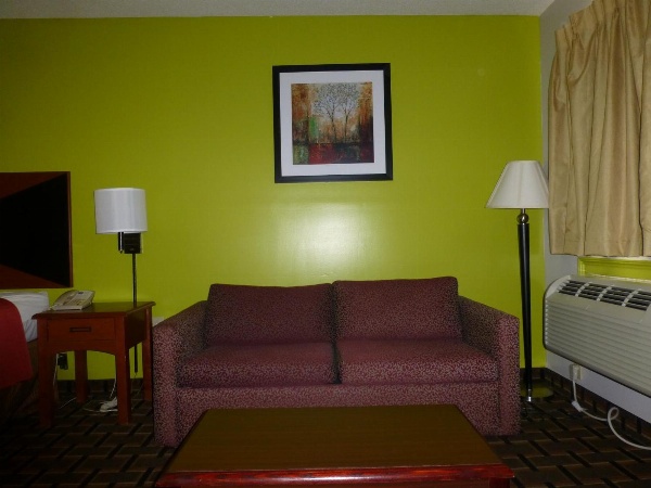 Coach Inn - Summerville image 10
